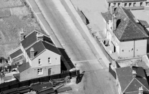 1947 aerial photo of  Osberton Terrace on left
